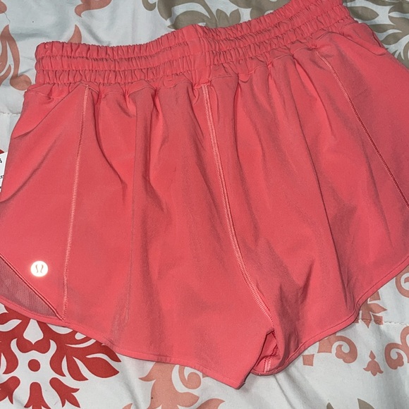 Lululemon size 6 like new - Picture 6 of 6